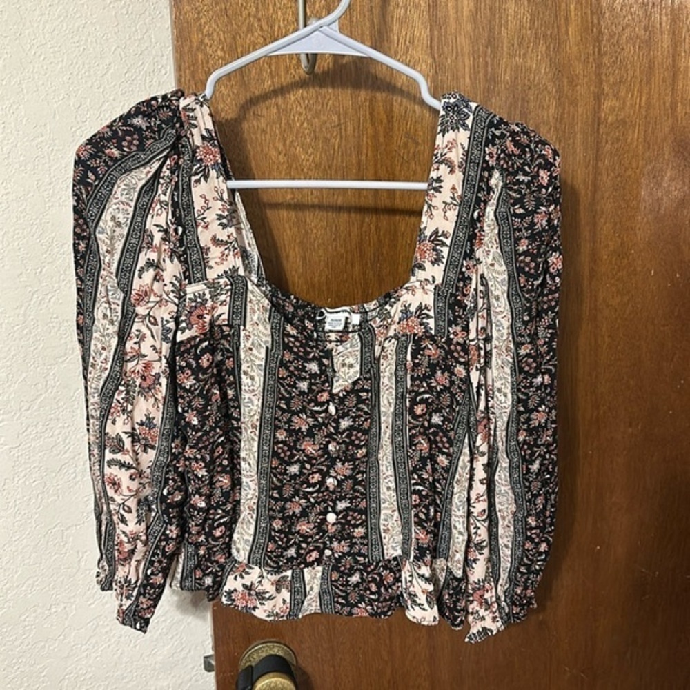 Women’s American eagle blouse